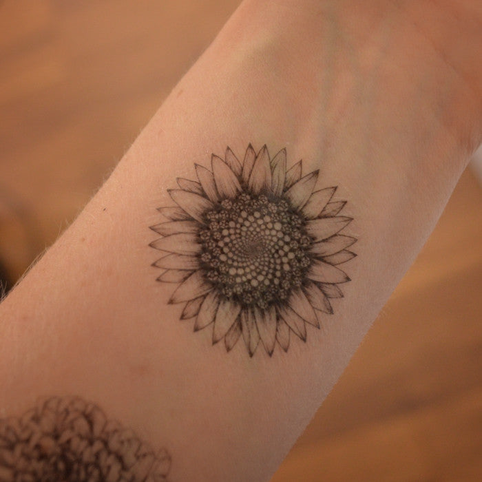 Set of 3 temporary tattoos. Plants and flowers.